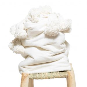 PLAID JETÉ DE LIT À POMPONS BLANC MODÈLE NAÏMA