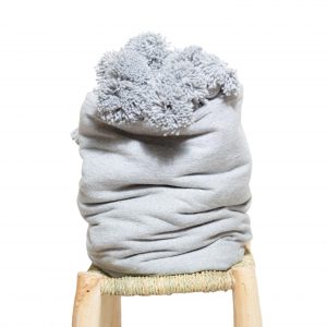 PLAID JETÉ DE LIT À POMPONS GRIS MODÈLE NAÏMA