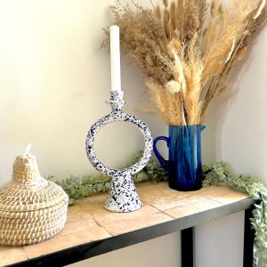 Chandelier bougeoir fait main au design atypique blanc moucheté bleu