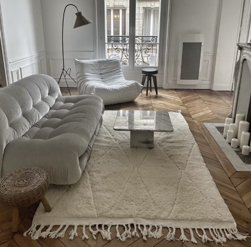 reconnaître un tapis authentique. Le tapis, pièce maîtresse d’une pièce à vivre. Comment le choisir ? On vous dit tout.