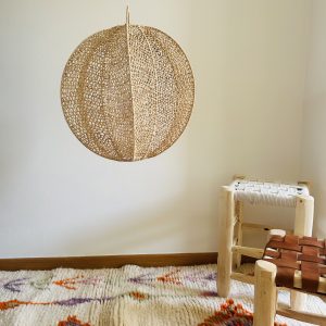 SUSPENSION EN DENTELLE DE RAPHIA RONDE H50 MODÈLE TAROUDANT