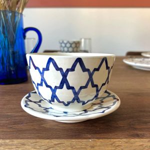 BOL ROND BLANC À MOTIFS BLEU EN CÉRAMIQUE FAIT MAIN